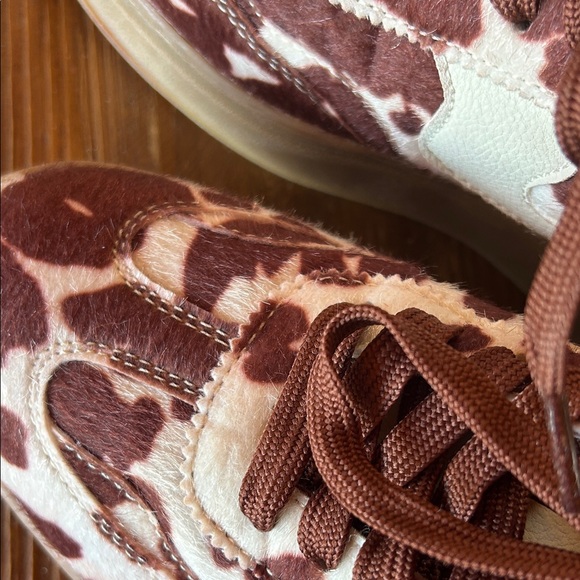 Cow print platform sneakers size 6 - Picture 6 of 7